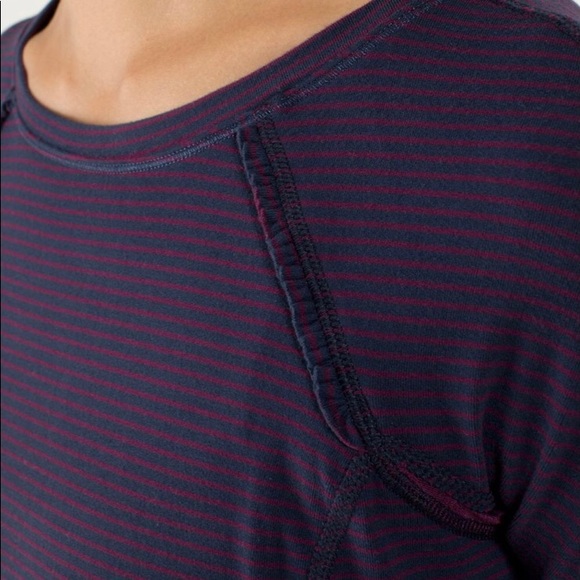 Excellent Condition 9/10 Lululemon Full Tilt LS - Picture 13 of 14